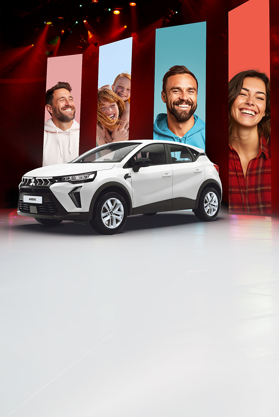 Eine Bühne mit dem ASX BASIS und Bannern im Hintergrund auf denen lachende Menschen zu sehen sind